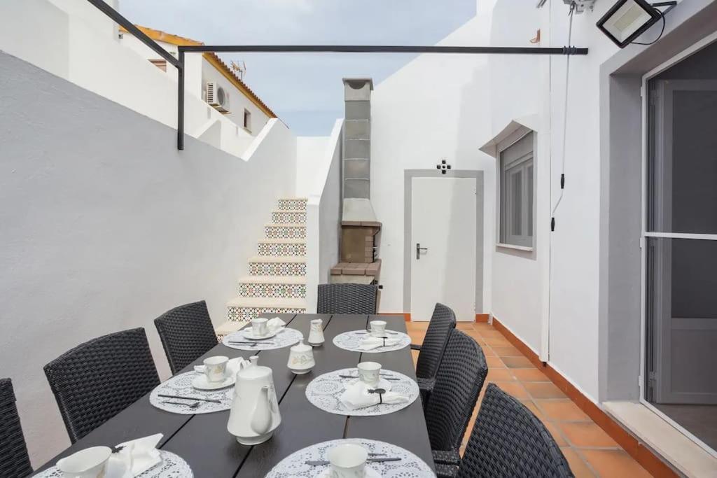 Mediterranean Breeze Beach House เอล เบรแคร์ ภายนอก รูปภาพ