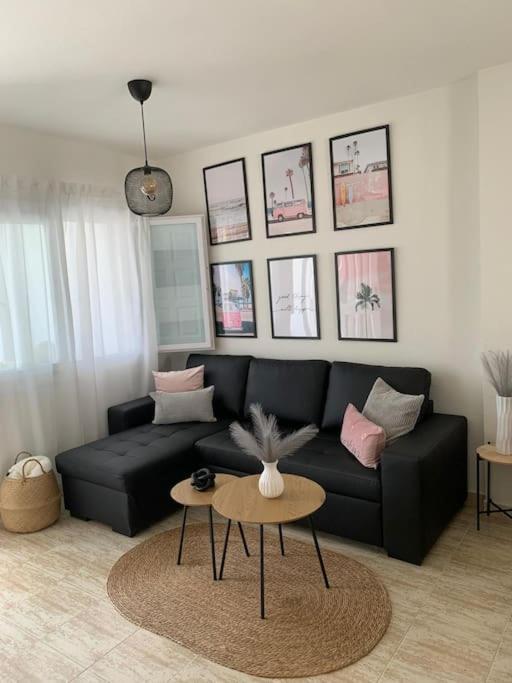 Mediterranean Breeze Beach House เอล เบรแคร์ ภายนอก รูปภาพ